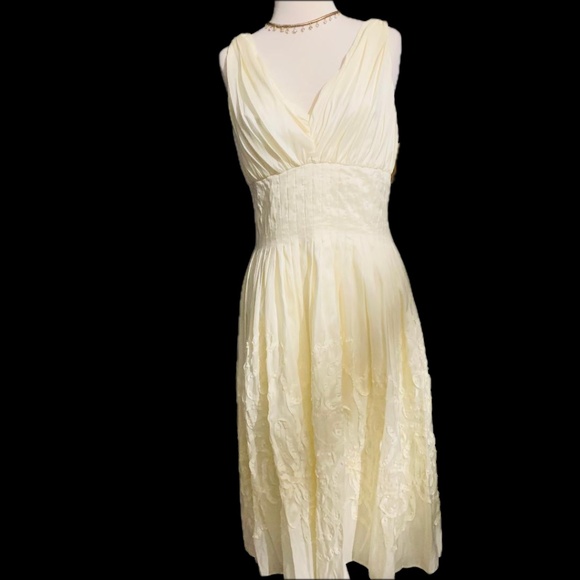 NWT Suzi Chin For Maggie Boutique Diamond white dress Size 8 - Picture 10 of 16